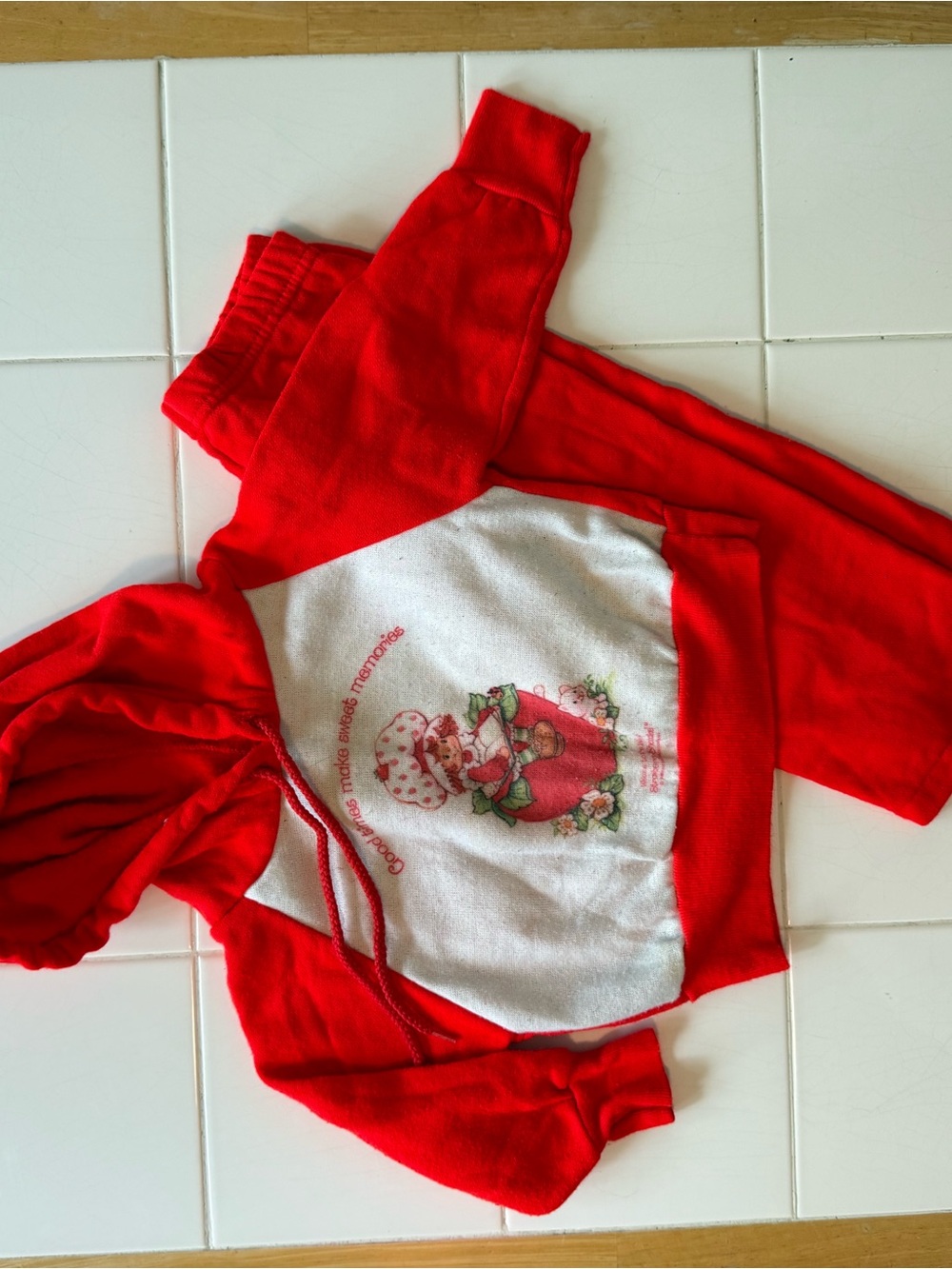 Vintage Toddler Girls Strawberry Shortcake Matching Hoodie Pants Track Set 1980s - Picture 4 of 13